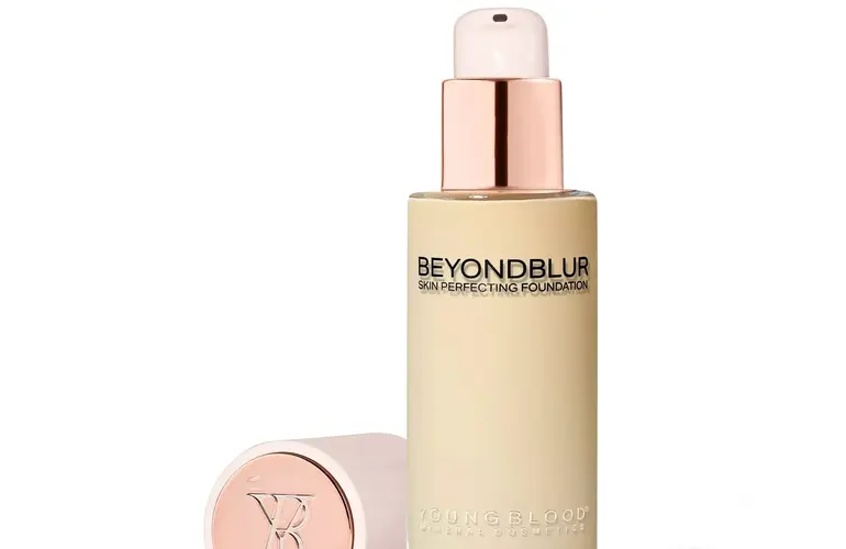 BEYONDBLUR™ SKIN PERFECTING FOUNDATION YOUNGBLOOD  -  Light warm 2