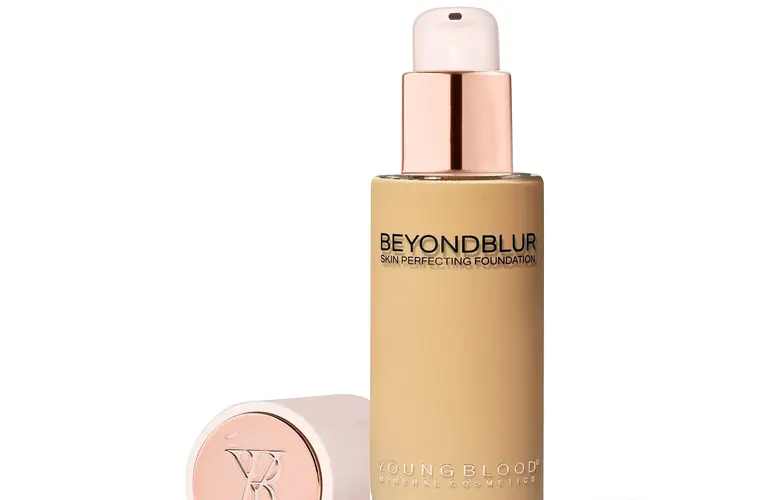 BEYONDBLUR™ SKIN PERFECTING FOUNDATION YOUNGBLOOD  -  Medium warm (4) with golden olive undertones