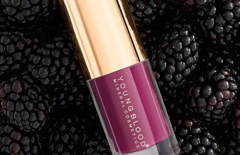 LIP OIL     Bitten Berry