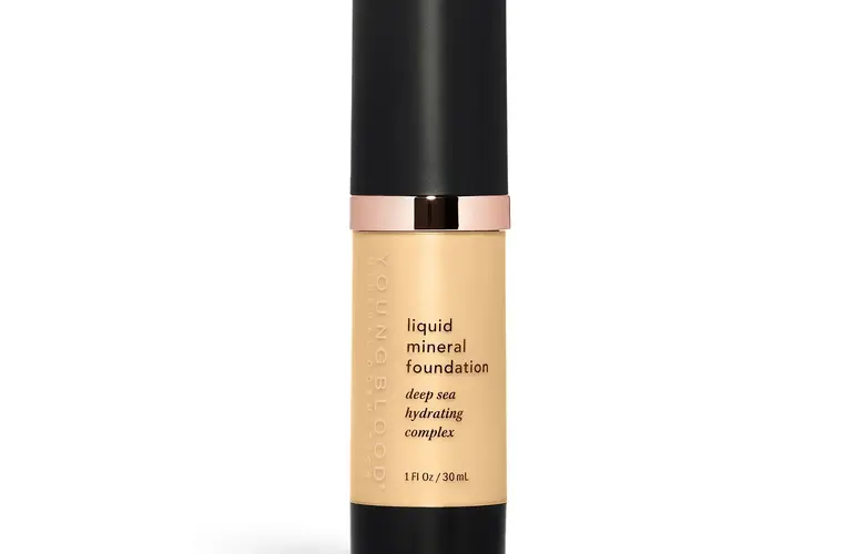 LIQUID MINERAL FOUNDATION YOUNGBLOOD  -  Sand (warme ondertoon)