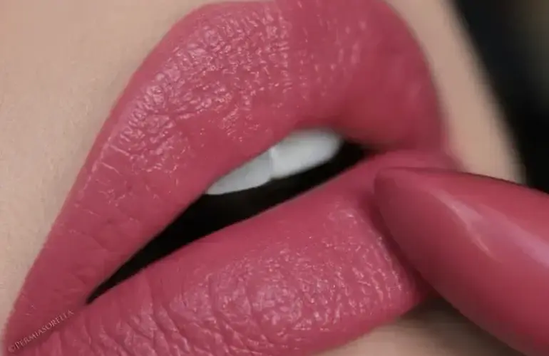 MINERAL CREME LIPSTICK YOUNGBLOOD     Rosewater (Warm Rosy Pink)