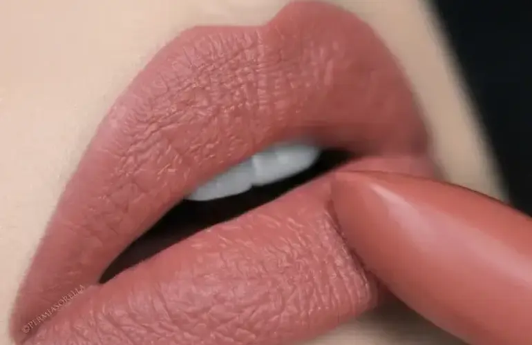 MINERAL CREME LIPSTICK YOUNGBLOOD     Secret (MAT!)