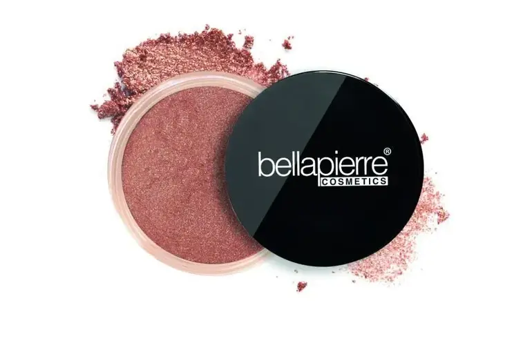 MINERAL LOOSE BRONZER  Kisses