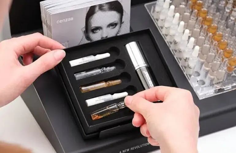 SKIN BOOST AMPOULE THERAPY - CUSTOMMADE GEVULDE AMPULLEN BOX