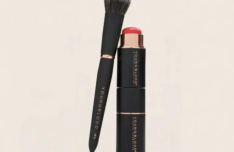 YB14 MULTI-TASKER CRÈME BLUSH LUXE BRUSH