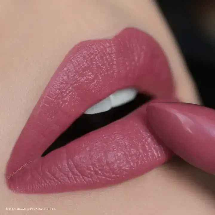 MINERAL CREME LIPSTICK YOUNGBLOOD     Cedar (Mauve Pink)