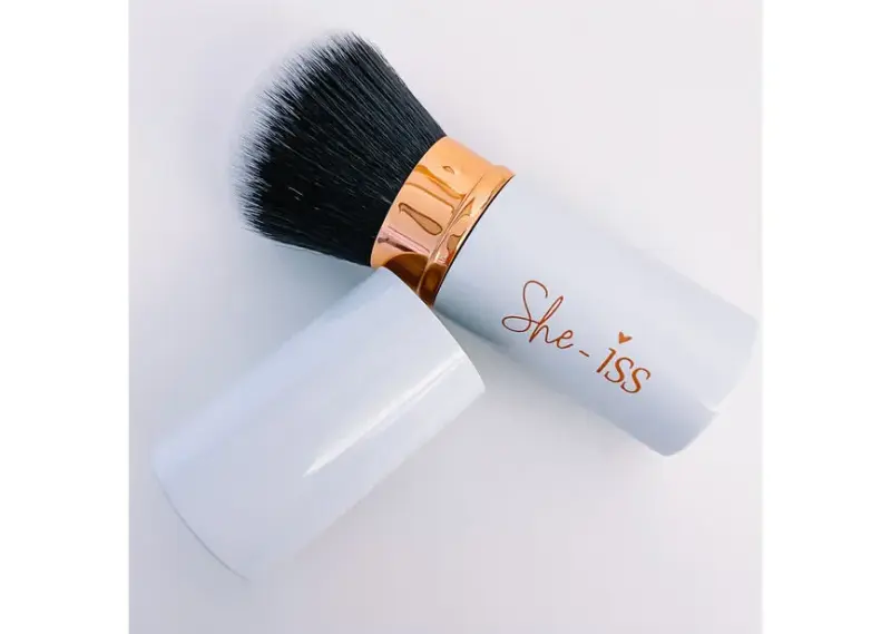 Retractable Kabuki Brush