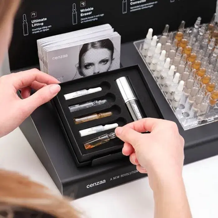 SKIN BOOST AMPOULE THERAPY - CUSTOMMADE GEVULDE AMPULLEN BOX